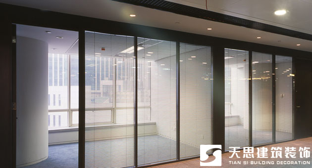 <a href=http://www.zxx168.com/ target=_blank class=infotextkey>合肥辦公室裝修</a>玻璃